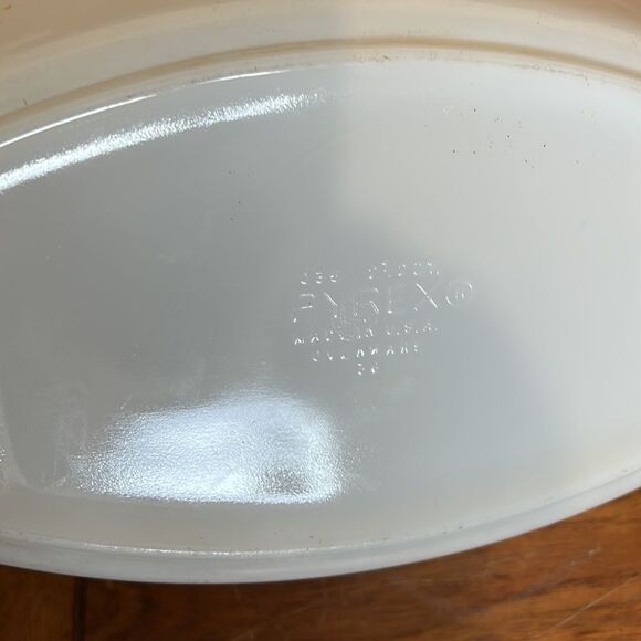 Pyrex Rectangular Casserole Golden Honeysuckle without Lid #035 2 1/2 Qt - Picture 5 of 7